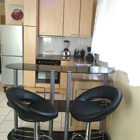Boulevard Apartment *